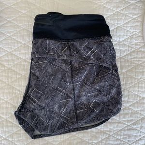 Lululemon Shorts 2”